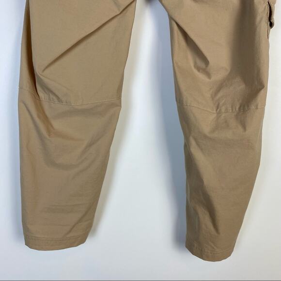 MAGELLAN OUTDOORS CAPRI CARGO NYLON HIKING PANTS TAN SIZE 10 - Picture 10 of 11